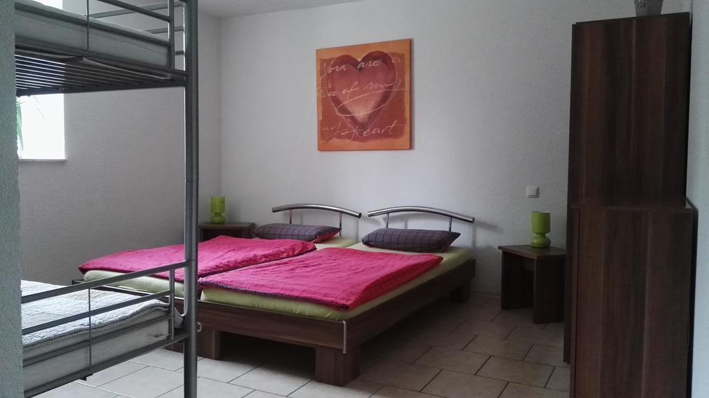 Feriendomizil-Roger-Wohnung-1 Leipzig Exteriör bild